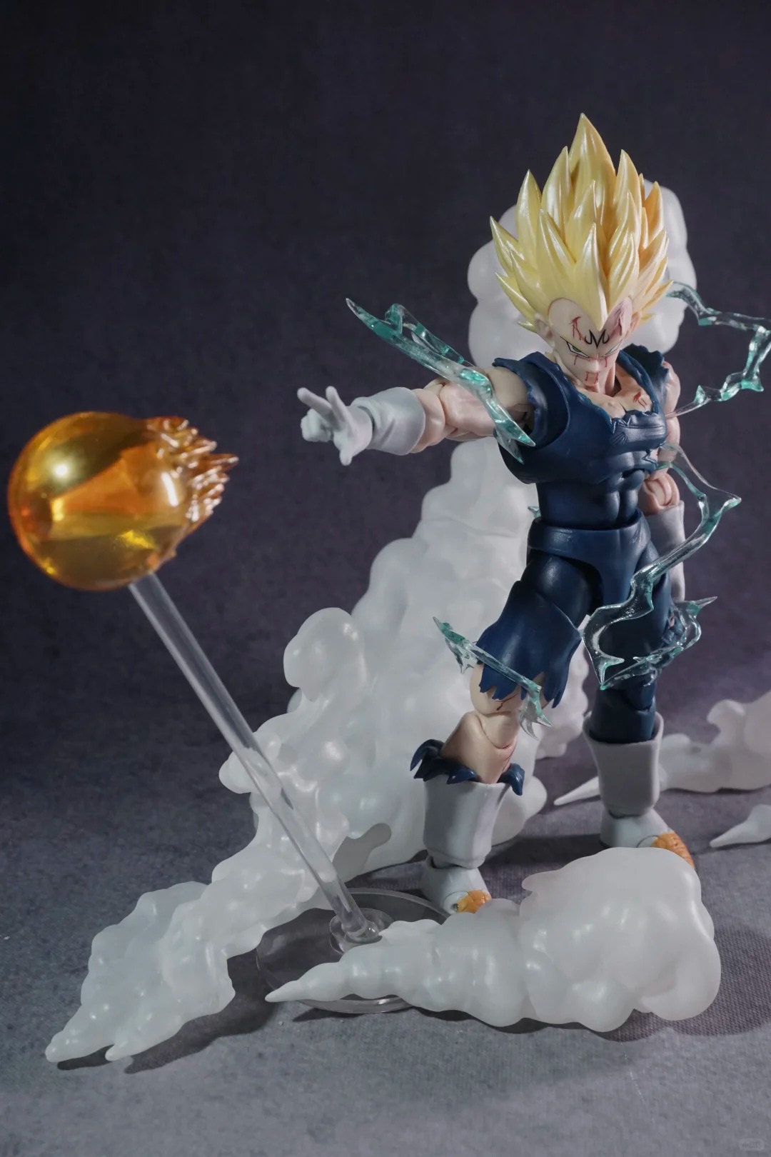 재고 있음 블랙홀&TK 손상된 베지터 드래곤볼 액션 피 - Model Kit Vegito 리뷰 및 가격